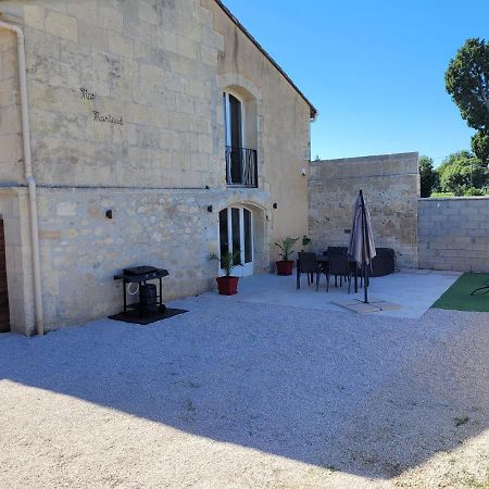 Appartement Dans Mas Provencal Arlés Exterior foto