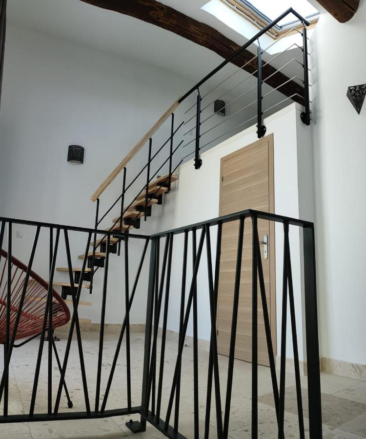 Appartement Dans Mas Provencal Arlés Exterior foto