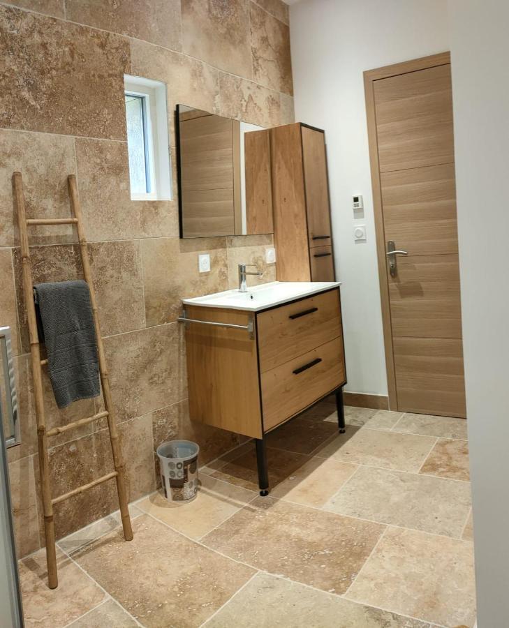 Appartement Dans Mas Provencal Arlés Exterior foto