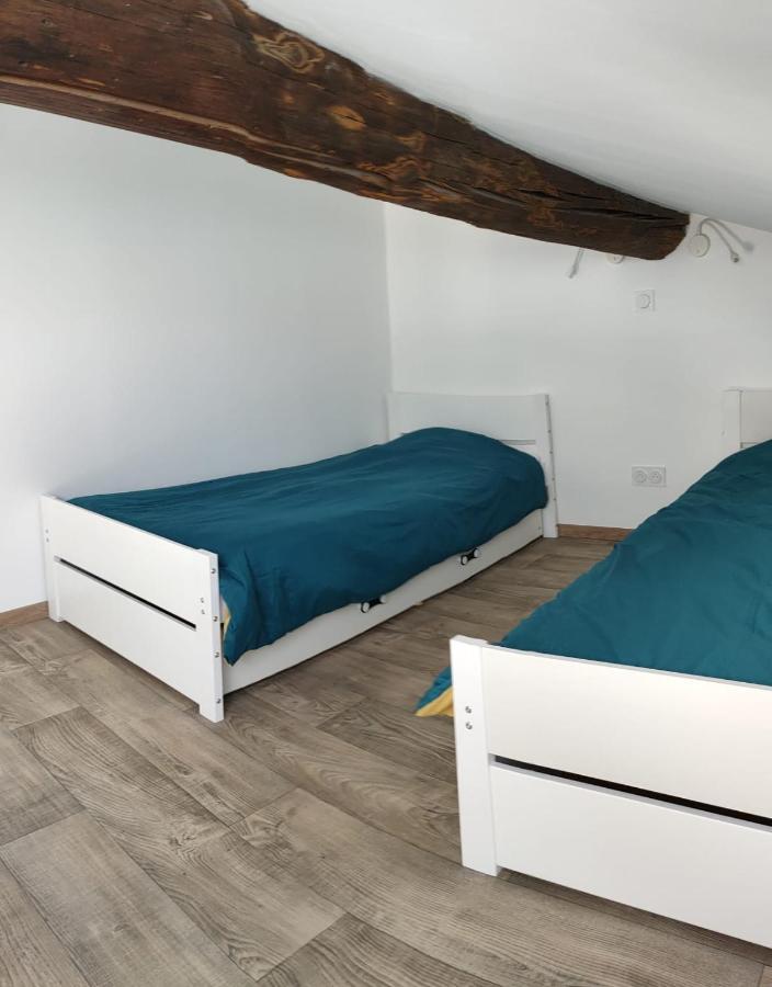 Appartement Dans Mas Provencal Arlés Exterior foto