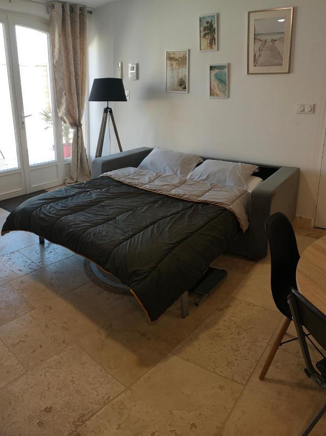 Appartement Dans Mas Provencal Arlés Exterior foto